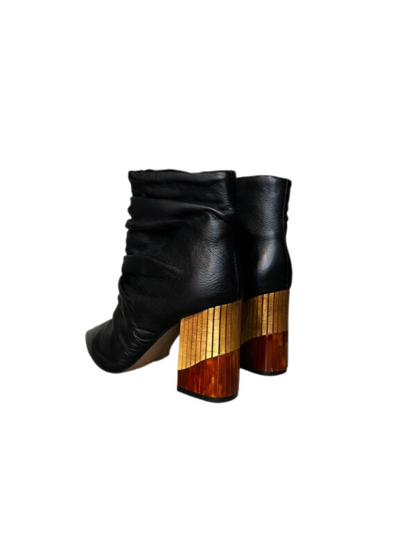 BOTA TABITA COURO PRETO SALTO MADEIRA - Imagem 3