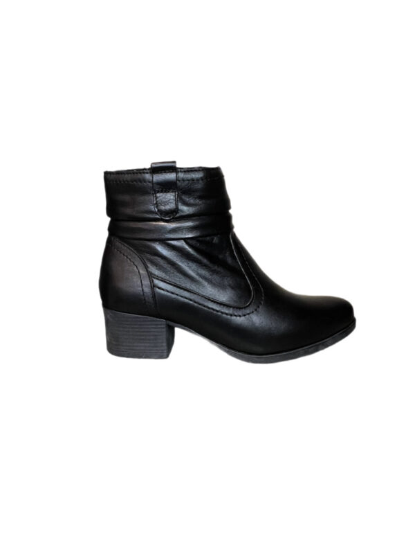 BOTA COURO PRETO ARMAZÉM K