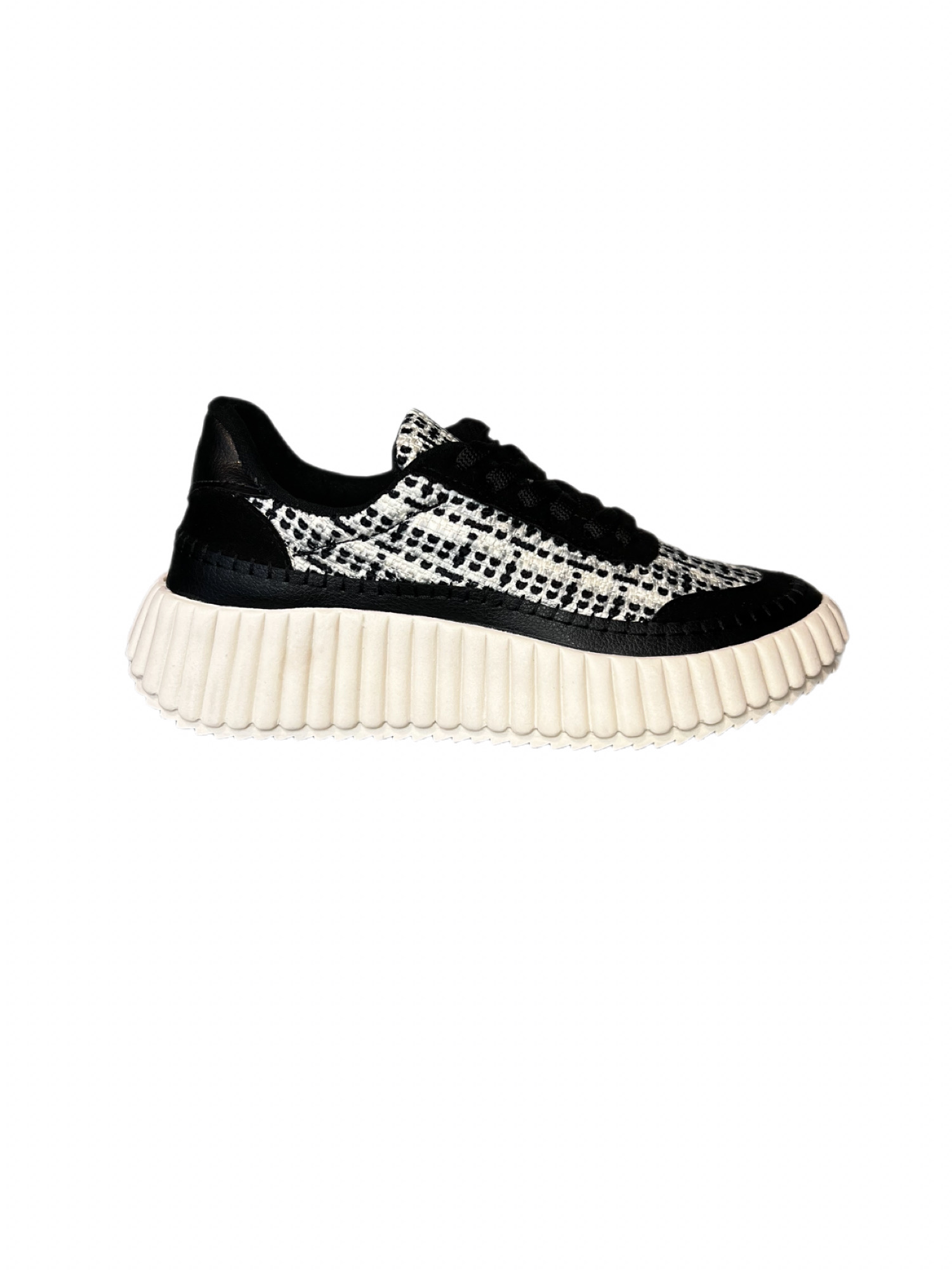 TENIS PRETO/BRANCO ARMAZEM K