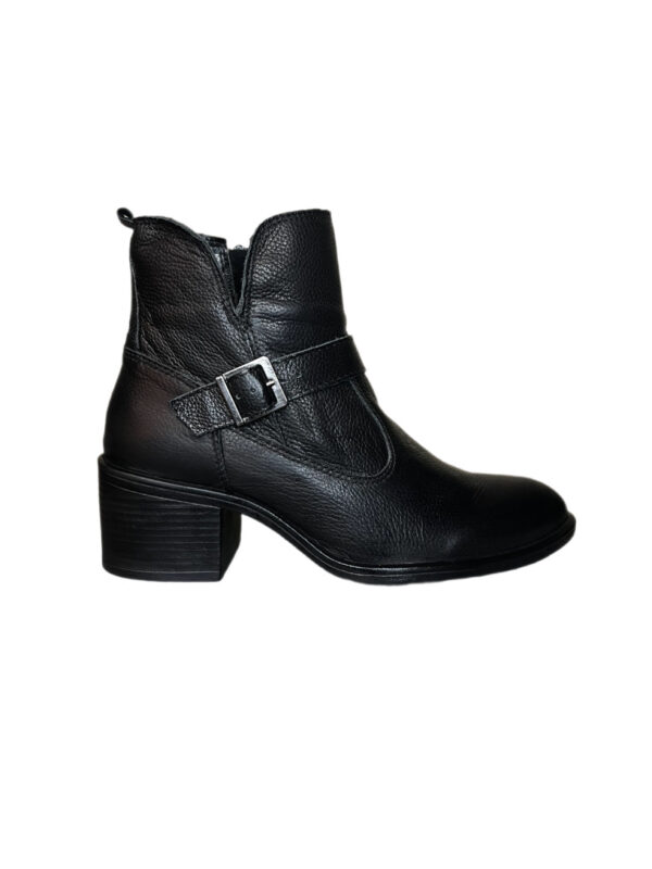 BOTA COURO PRETO ARMAZÉM K